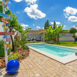 Lodge Berik - Loft pour 2 avec piscine, hotel en Comps