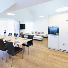 Exklusive 4.5 Zimmer Wohnung für Familien und Business, hotel v destinácii Eschenz