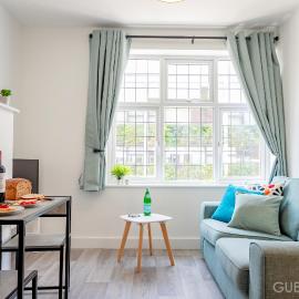 Host & Stay - Croydon Road Apartments، فندق في كاترهام