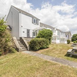 Saddlers Cottage with indoor pool, tennis court and lots more Tenby area, hotel a Saint Florence
