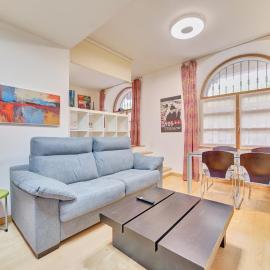 Apartamento la Laurel by Clabao、ログローニョのホテル