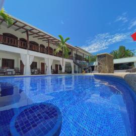 Ocean View Lodge, hotell i Cahuita
