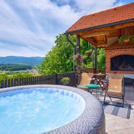 2 Bedroom Cozy Home In Donja Stubica