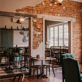 Rix Hotel Motel, hotelli kohteessa Charters Towers