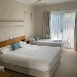 Corlette Palms Motor Inn, hotel in Corlette