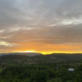 ภูคำฮ้อมคลิฟฟ์ลอดจ์ แอนด์ โฮมสเตย์ Phu come home cliff Lodge & Homestay, hotel in Ban Phu Hi