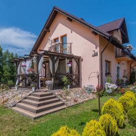 Bursztynek Pokoje Gościnne Jantar, хотел в Янтар