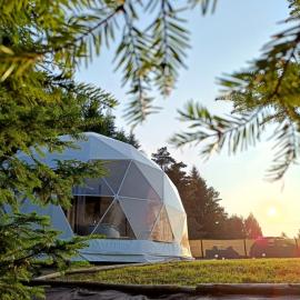 Silence Glamp - Glamping Bieszczady, hotelli kohteessa Ustrzyki Dolne