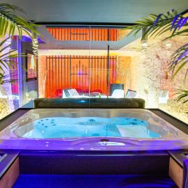 OMIRA - Nuits d'exception & spa, hotel Tours-ban