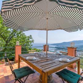 3 Bedroom Gorgeous Home In Rapallo, viešbutis Rapale