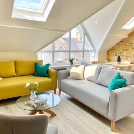 Lush Porthcawl Large Spacious 3 bedroom Apt, Prime Location