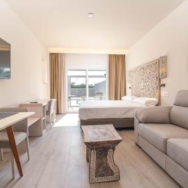 Aljarafe Suites by QHotels, hotell i Gelves