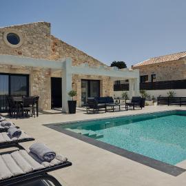 Mouzaki's Stone Villas, Hotel in Volimes