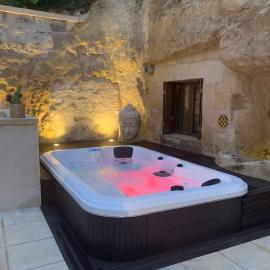 La réserve Stanislas & SPA, отель в городе Cravant-les-Coteaux