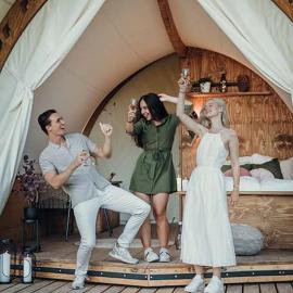 바트 잘츠데트푸르트에 위치한 호텔 WOW magisches Luxus Glamping mit Pool im Paradies