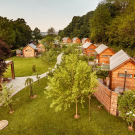 Bistrica pri Tržiču में, होटल Glamping Mountain Fairy Tale