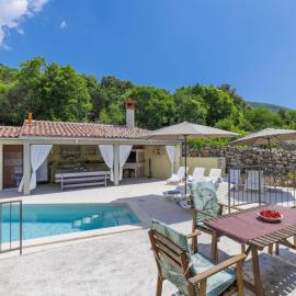 Holiday Home Lucija by Interhome, Hotel in Koromačno