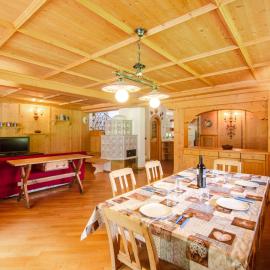 Chalet Cesa Galadriel-3 by Interhome, hotel en Penia