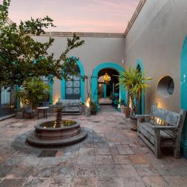 Casa Antigua