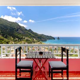 The Pink Palace Hostel – hotel w mieście Agios Gordios