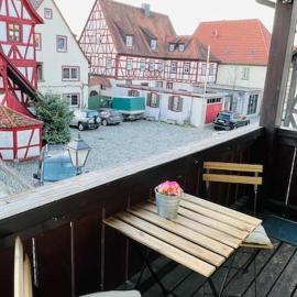 Mitten in den Weinbergen, hotel v destinaci Sommerhausen