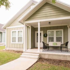 Chic Thomasville Home: Walk to Downtown!