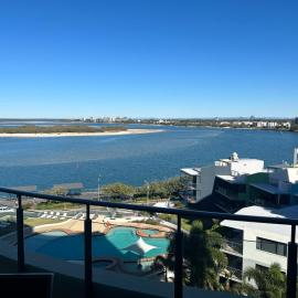 Exclusive Apartment with Ocean Views, Hotel in Caloundra