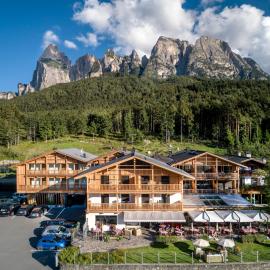 Dolomites Nature Hotel Vigilerhof, hotel em Siusi