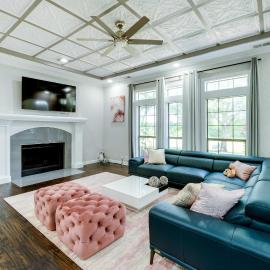 10 Acres w/ Hot Tub & Pond: Luxury Melissa Villa!, hotel a McKinney