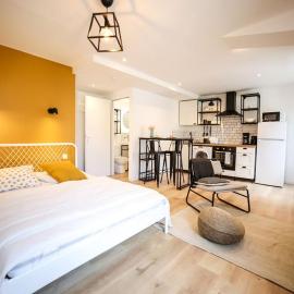Studio cosy équipé, Centre ville, hotel in Orange
