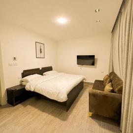 central apartment for rent 31: Umm Uthainah şehrinde bir otel