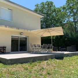 Dépendance chaleureuse et calme, hotel em Champagneux