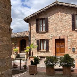 G&G Casa Vacanze, hotel a Deruta