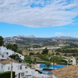 Liatris - single-storey home with tranquil views nearby Moraira