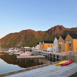 The Modern Fisherman Cabin Lofoten, hotel en Ballstad