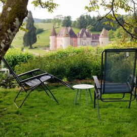 Maison de vacances Les Mésanges, à Ménessaire