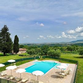 Agriturismo L'Antica Quercia: Pomarance'de bir otel