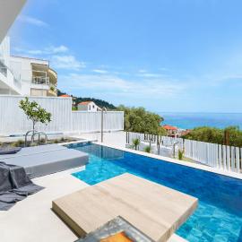 Mythodea Prive Luxury Suites, hotell i Khrysí Ammoudiá