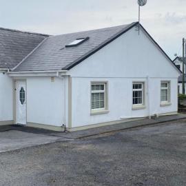 JMD Lodge - Self Catering Property in the heart of The Burren between Ballyvaughan, Lisdoonvarna, Doolin and Kilfenora in County Clare Ireland, hotel a Ballyvaughan