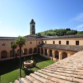 Chiostro Delle Monache Hostel Volterra, готель у місті Вольтерра