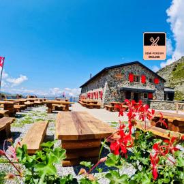 Cabane Bella-Tola، فندق في سانت لوك
