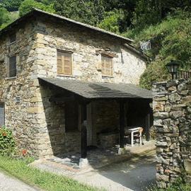 Casa Rural de montaña en LUARCA ASTURIAS, Hotel in Busindre