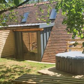 Le séchoir, gite du XVIII siècle, jacuzzi privatif
