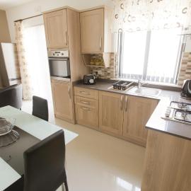 Waterside Apartments, Hotel in Marsalforn