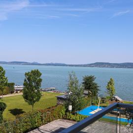 Platán Beach Apartman with lakeview, hotel a Balatonboglár