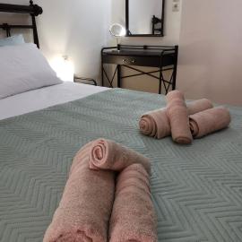 Η Αρμενόπετρα, hotel a Yerolimin