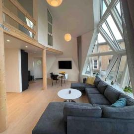 Unique dome / igloo, hotel en Leynar