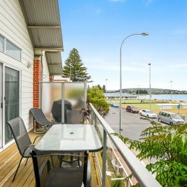 Wonderful Central Location Sea Views
