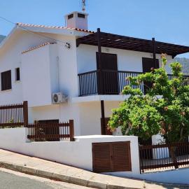 Seaclusion Vacation Villa, hotel em Pomos