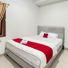 RedDoorz @ Kali Balok Lampung, hotel in Geruntang